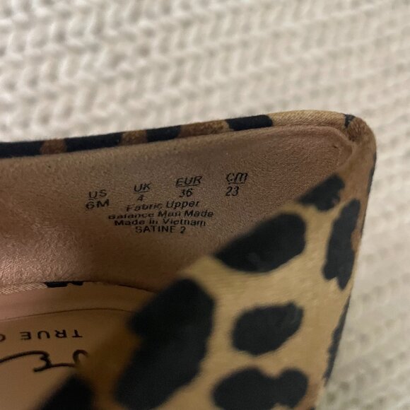 Abella Leopard Print Pointed Toe Kitten Heels Size 6M - Picture 7 of 7